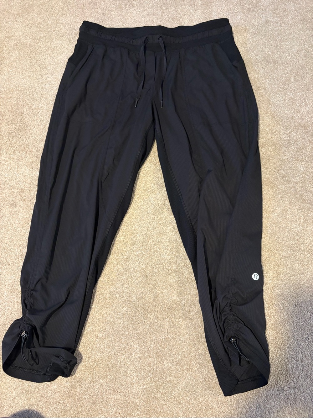 Lululemon Dance Studio Mid-Rise Cropped Pant 24" *Size 10 - Black